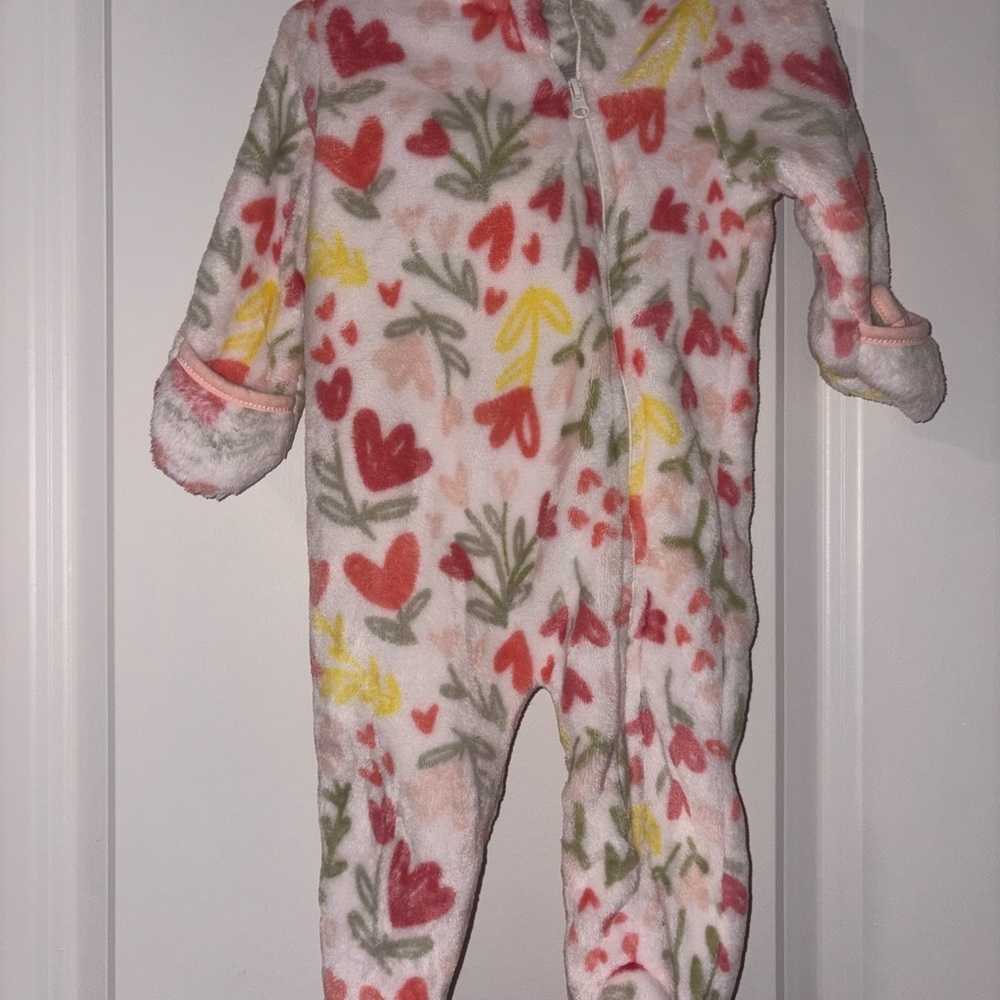 Adorable Heart and Leaf Patterned‎ Kids Footie